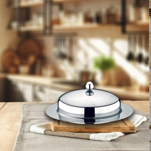 Mantequilla de cerámica blanca elegante de estilo vintage con tapa y diseño simple y limpio. Disponible a precios mayoristas. - Product Image 2