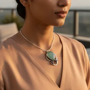 Collar con Colgante de Calcedonia y Plata 925 para Mujer, Diseño Geométrico con Patrón Animal, Rodio con Circonita, Diamante y Perla - Perfecto - Product Image 3