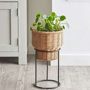 Jardinière en rotin tissé durable Porte-plante écologique élégant avec support pour la maison, le jardin ou la décoration de table - Product Image 6
