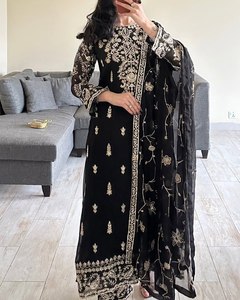 Traje Salwar de Color Negro para Bodas, en Faux Georgette con Trabajo de Lentejuelas - Product Image 4