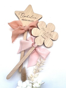 Baguette magique princesse en bois faite à la main avec nom gravé jouet souvenir cadeau pour enfants artisanat en bois boîtes en bois et panneaux muraux - Product Image 6