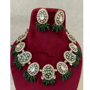 ชุดโชคเกอร์เจ้าสาวสีเขียวหลวงสร้อยคอแฟชั่นเพทายประกายออกแบบมาสำหรับผู้หญิงสำหรับงานแต่งงานงานหมั้น - Product Image 1
