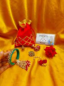 ของขวัญชุดงานแต่งงาน7ชิ้นกระเป๋าใส่แหวน Bindi Maang Tikka juda PIN haldi metindi โปรดปราน brideors bridesmaids RETURN gifting - Product Image 3