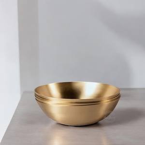 Lot de 2 bols de service élégants en métal doré, durables, légers et parfaits pour les repas modernes et la décoration intérieure - Product Image 5