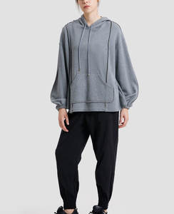 Venta al por mayor de sudaderas con capucha de algodón de primera calidad con impresión de logotipo personalizado de longitud completa sudaderas con capucha de punto sólido informal con logotipo personalizado para mujer - Product Image 6