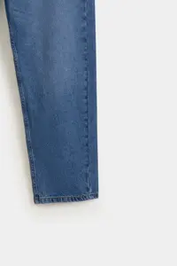 Pantalones vaqueros negros de pierna recta para hombre, cómodos, con estampado ligero desgastado regular, ropa de calle informal ODM inspirada en el hip-hop - Product Image 3