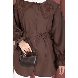 Túnica Formal Marrón para Mujer con Cuello Bordado, Cintura con Cordón Ajustable, Adornos Florales, Chifón, Tejido de Rayón, Tallas XS-XL, Ideal para Fiestas - Product Image 5