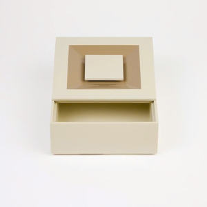 Caja Lacada Beige con Asa Ovalada, Caja de Almacenamiento Decorativa Brillante para Joyería, Organizador de Escritorio para Maquillaje, Regalo de Lujo, Decoración del Hogar - Product Image 3