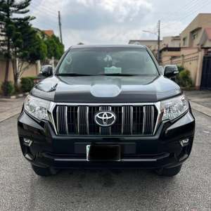 TO-YO-TAA Prado USADO de 2021 - Product Image 1