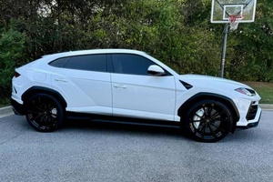 LAMBORGHINI URUS 2019 EXTREMEMENT PROPRE, 641 CHEVAUX, TURBO V8, FORFAIT ADAS COMPLET, PRÊT À LIVRER - Product Image 5