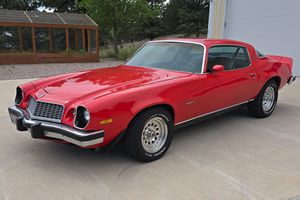 Chevrolet Camaro LT 1977 Usado en Buen Estado, Motor V8 de 5.0 Litros, Frenos y Dirección Asistidos, Asientos Delanteros Tipo Bucket - Product Image 2