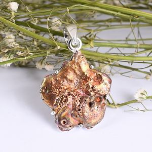 Colgante de espécimen de cobre de Gema Natural, de oro amarillo colgante de plata de ley 925, joyería hecha a mano - Product Image 1