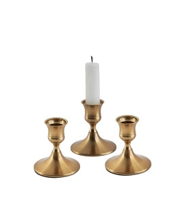 2025 Lot de 2 bougeoirs de luxe de conception personnalisée - Product Image 2