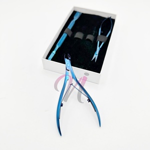 Empujador de cutículas azul de plasma más vendido, empujador de uñas de acero inoxidable de grado quirúrgico de calidad, juego de manicura y pedicura sostenible - Product Image 6