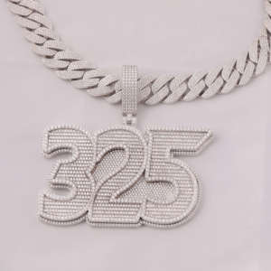 Colgante de Moissanita Personalizado con Número 325, Colgante de Plata de Ley 925 con Incrustaciones Completas de Moissanita, Regalo para Él - Product Image 1