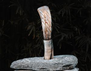 Corne à boire Viking avec support Corne à boire de luxe Viking naturelle avec support Tasses artisanales naturelles Accessoire de bière fraîche - Product Image 2