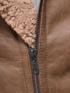 Chaqueta de Cuero Personalizada al por Mayor, Estilo Urbano para Invierno, Cierre de Cremallera, Transpirable, Resistente al Viento, con Logotipo Frontal, para Hombre - Product Image 4