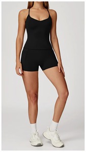 Débardeur court côtelé pour femmes en gros personnalisé, coupe ajustée, sans manches, débardeur respirant de haute qualité personnalisé - Product Image 4