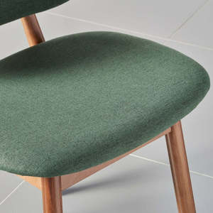 Chaise de salle à manger en bois de teck massif de couleur naturelle et verte derrière la chaise pour l'intérieur et l'extérieur - Product Image 4