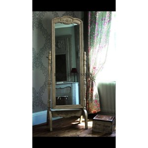 Miroir sur pied en métal brun clair, moderne, fait à la main, forme personnalisée, écologique, HOME IMPRESSION, qualité supérieure - Product Image 5