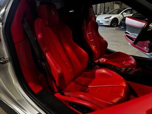 รถเฟอร์รารี่ 458 อิตาเลีย สไปเดอร์ RWD ปี 2023 มือสอง พร้อมส่ง - บริการจัดส่งถึงบ้าน - Product Image 3