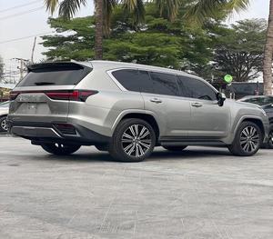 Lexus LX 600 d'occasion 2023, conduite à gauche/droite, garantie 3 ans, origine France, DIY - Product Image 4