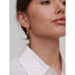 Pendientes de Aro Gruesos Chapados en Oro de 18K, Resistentes al Deslustre, Color Oro Medio, Impermeables, Finos, Colgantes, Minimalistas, Regalo para Mamá - Product Image 2