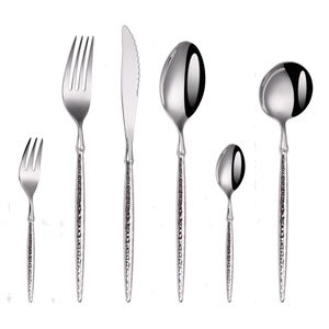 Argenterie de qualité supérieure classique fait à la main élégant en gros ensemble de couverts en métal poignée en céramique finition argentée pour les hôtels - Product Image 3