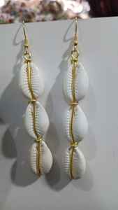 Boucles d'oreilles en ligne de coquillages naturels avec 3 coquillages en coquillages naturels en coquillages naturels pour la revente par le magasin de gros - Product Image 4