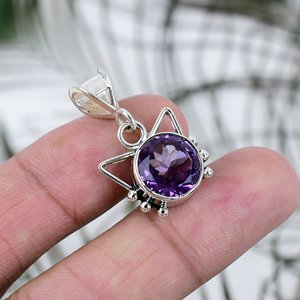 Colgante de Amatista Natural con Engaste de Bisel en Plata de Ley 925, Estilo Casual/Deportivo, Gema Púrpura de Corte Brillante, Joyería Fina - Product Image 1