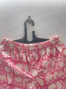 Pantalon court d'été décontracté à imprimé floral de feuilles blanches pour hommes léger respirant Style de vacances tropicales vêtements de plage - Product Image 4