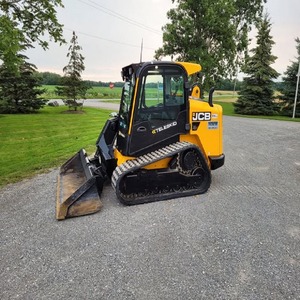 Chargeuse compacte sur pneus JCB 3TS 8W avec godet pour la construction et la manutention de matériaux - Product Image 4