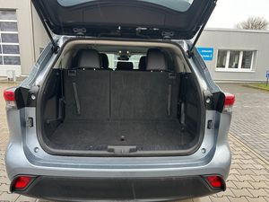 2023 para SUV AWD usado Asientos de cuero Interior oscuro Techo corredizo panorámico Asequibilidad - Product Image 3