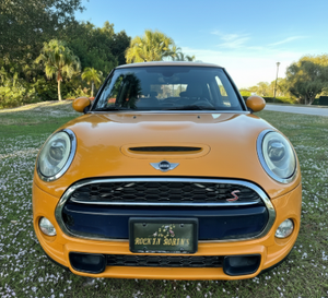 มินิ คูเปอร์ เอส ฮาร์ดท็อป ปี 2014 มือสองราคาไม่แพง วิ่งมาประมาณ 19,800 ไมล์ แพ็คเกจสปอร์ต รถจากภาคใต้ ไม่ได้ดัดแปลง - Product Image 1