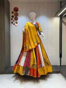 Conjunto de Lehenga Choli Étnico para Mujer, Diseño Multiconceptual, Algodón Jaam Puro, Tradicional, Largo hasta el Suelo, Dupatta Pesado Reversible con Pallu - Product Image 4