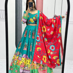 Último diseñador de algodón puro estampado a mano trabajo Lehenga Choli por FabZone ropa india y paquistaní - Product Image 1
