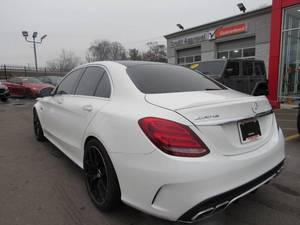 Mercedes-Benz Classe C AMG C 63 S 2016, berline 4 portes, transmission intégrale, 63 406 miles, intérieur clair, sièges en cuir, moteur turbo, R18, automatique, conduite à gauche - Product Image 3
