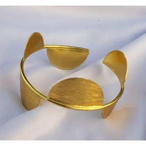 Bracelets en laiton faits à la main, plaqués or, design géométrique tendance, style unique et élégant - Product Image 5