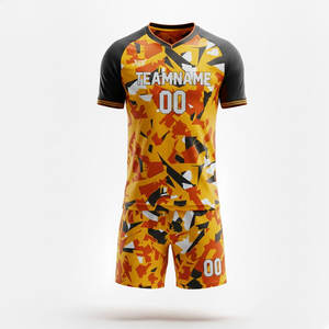 Maillot de football personnalisé à sublimation, coupe athlétique, respirant, séchage rapide, en 100 % polyester, avec encolure stylée, pour un jeu dynamique et moderne - Product Image 1
