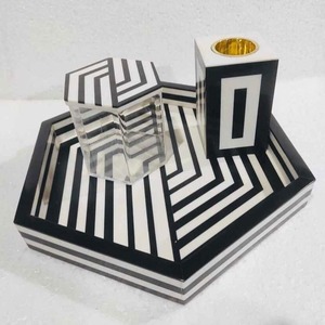 Elegante juego de bandejas para bakhoor con incrustaciones de hueso, ideal para rituales aromáticos tradicionales durante celebraciones festivas. - Product Image 5