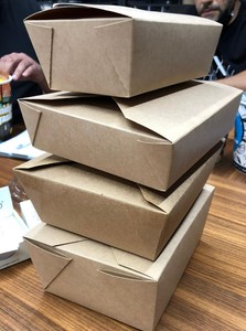 กล่องใส่อาหารแข็งทำจากกระดาษคราฟท์ทรงสี่เหลี่ยมผืนผ้าปิดรีไซเคิลได้ง่ายสำหรับเคี้ยวหมากฝรั่งซูชิมื้อกลางวัน - Product Image 4