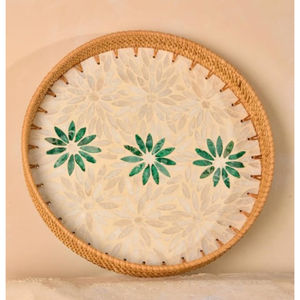 Bandeja de servicio ovalada de ratán Natural hecha a mano con patrón Floral con incrustaciones de perlas madre elegantes Catering decoración del hogar acento de cocina - Product Image 3