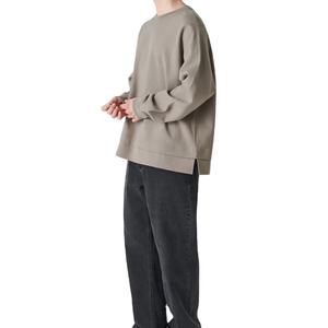 เสื้อสเวตเชิ้ตผู้ชายทรงโอเวอร์ไซส์ ผ้าคอตตอนผสม 100% น้ำหนักมาก แบบไหล่ตก สกรีนโลโก้ตามสั่ง ขายดี - Product Image 6