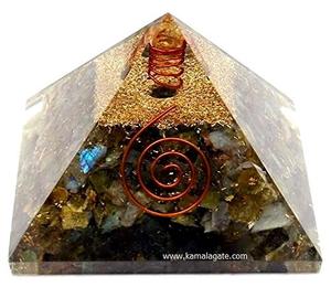 Vente en gros Agate noire naturelle Orgone pyramide pierre semi-précieuse artisanat style Feng Shui Reiki chargé Orgonite pyramides à vendre - Product Image 4