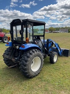2015 BOOMER 33/ 2021 New-Hollands Workmaster 95HP Tractor agrícola 4WD Crawler 128 horas Motor de núcleo de caja de cambios usado - Product Image 5