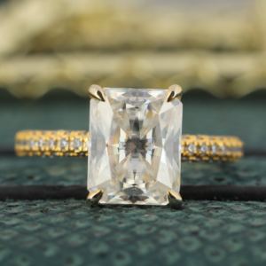 แหวนเพชรสำหรับผู้หญิงสีเหลืองทองสีเงินและ14Kt 925โซลิแทร์ตัดกระจ่างใสทำด้วยมือตามสั่ง - Product Image 1