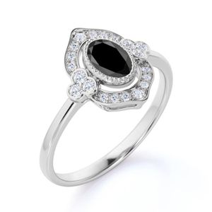 Bague en diamant noir et blanc Halo vintage ovale et rond pour femme - Product Image 1
