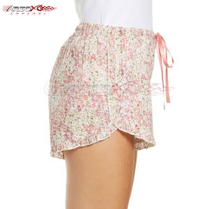 Pantalones cortos de playa estampados para mujer con diseño colorido y tacto suave para la piscina Pantalones cortos de playa de moda para mujer - Product Image 4