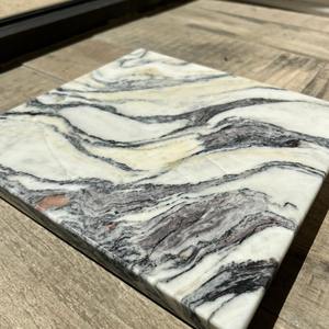 Planche à découper carrée élégante, idéale pour servir des pizzas, des gâteaux, des collations, des fruits et pour recevoir des occasions spéciales, vente en gros en provenance d'Inde - Product Image 4