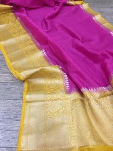 Hecho a medida en saris de seda brocado con borde blanco y negro hechos con bordes Zari dorados para sari y tienda de suministros textiles indios - Product Image 2